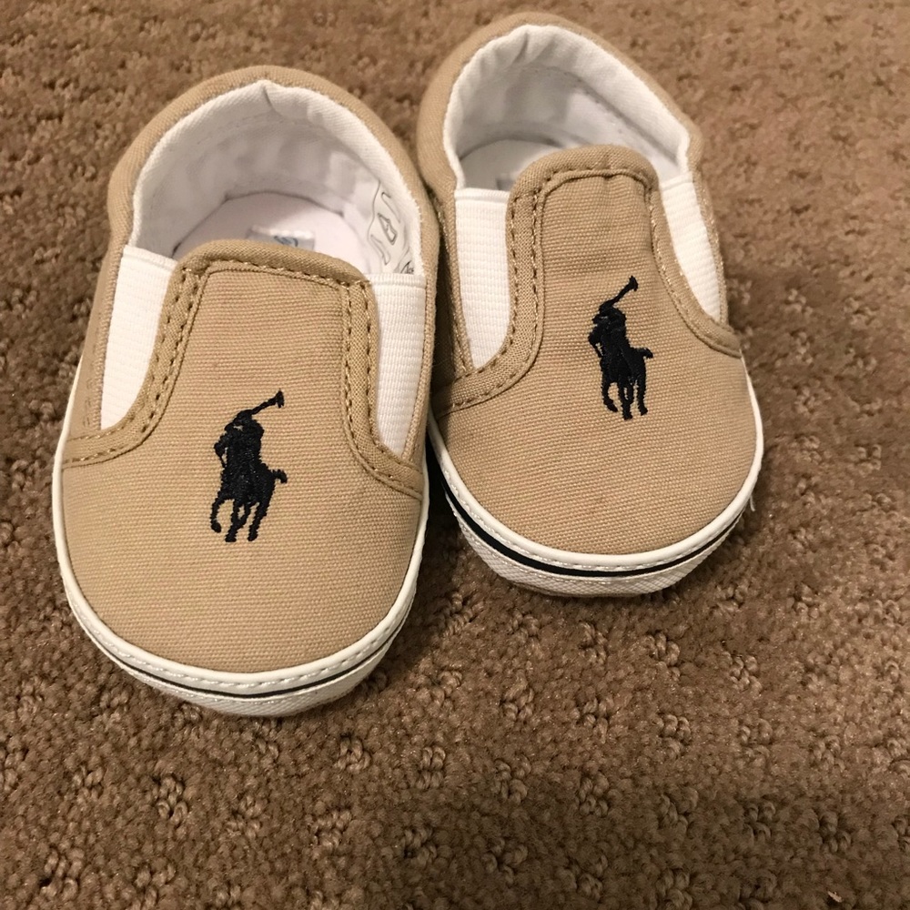 Ralph Lauren Boys Layette Shoes Size 2